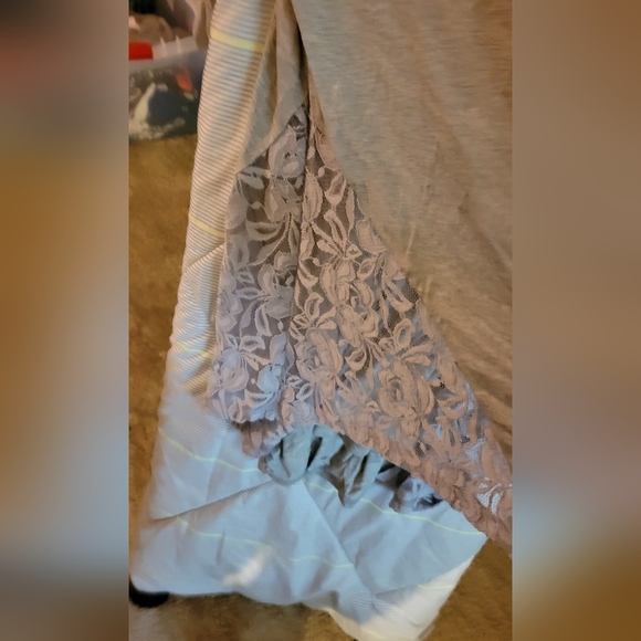 MacKenzie & James Gray Lace Accent Long Sleeve 3X - Picture 4 of 6